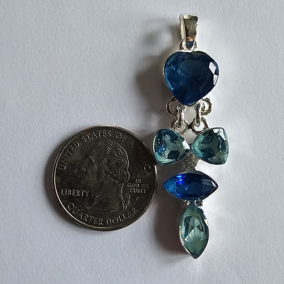 Blue heart pendant and silver tone - Picture 7 of 8